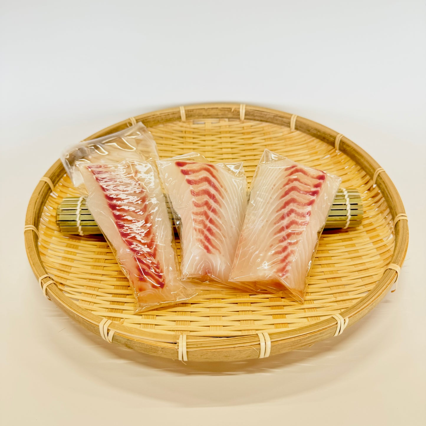 【超速冷凍】マダイ(100g×3パック)